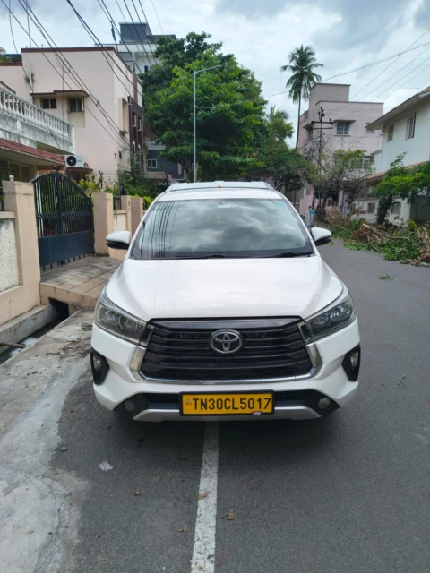 Toyota Innova Crysta taxi in Salem – front view